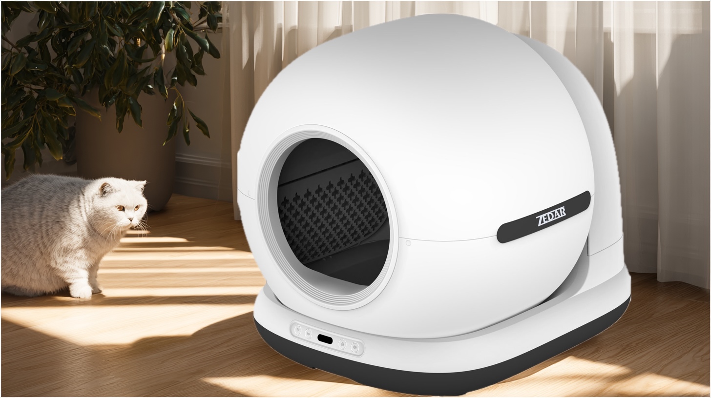 Zedar K1200 automatische kattenbak met kat in Scandinavisch interieur
